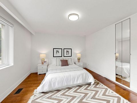 Photo 20 at 32 Ashmount Crescent, Richview, Toronto