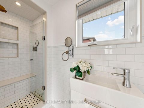 Photo 22 at 32 Ashmount Crescent, Richview, Toronto