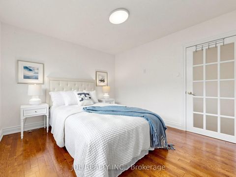 Photo 24 at 32 Ashmount Crescent, Richview, Toronto