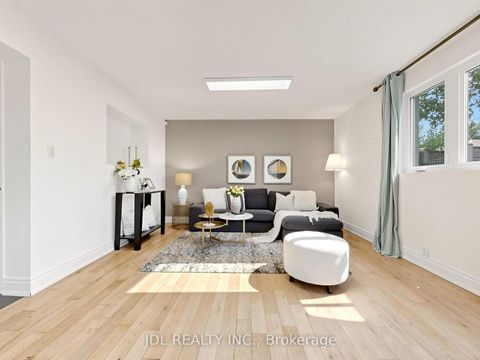 Photo 31 at 32 Ashmount Crescent, Richview, Toronto