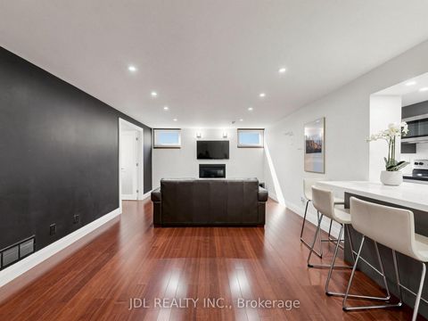 Photo 38 at 32 Ashmount Crescent, Richview, Toronto