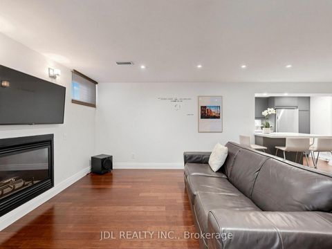 Photo 39 at 32 Ashmount Crescent, Richview, Toronto
