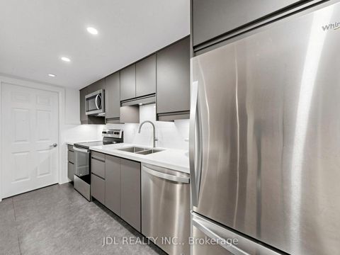 Photo 42 at 32 Ashmount Crescent, Richview, Toronto