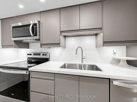 Photo 43 at 32 Ashmount Crescent, Richview, Toronto