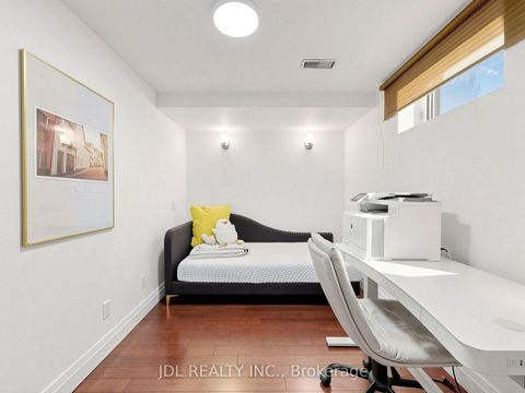 Photo 44 at 32 Ashmount Crescent, Richview, Toronto