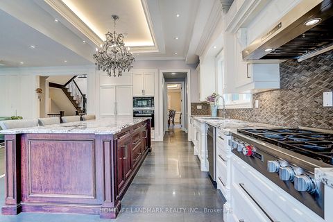 Photo 7 at 153 Lawrence Avenue, Harding, Richmond Hill