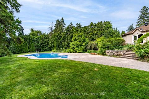 Photo 9 at 14 Meadow Heights Court, Uplands, Vaughan