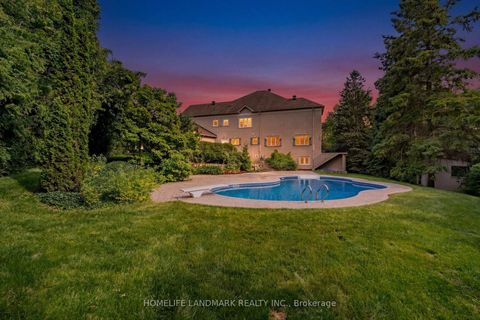 Photo 10 at 14 Meadow Heights Court, Uplands, Vaughan