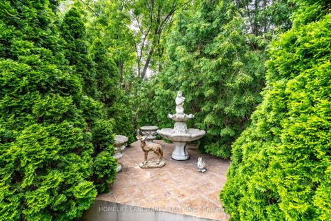Photo 11 at 14 Meadow Heights Court, Uplands, Vaughan
