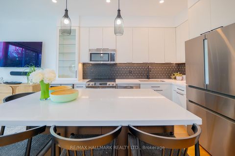 Photo 10 at 3 - 34 Boston Avenue, South Riverdale, Toronto