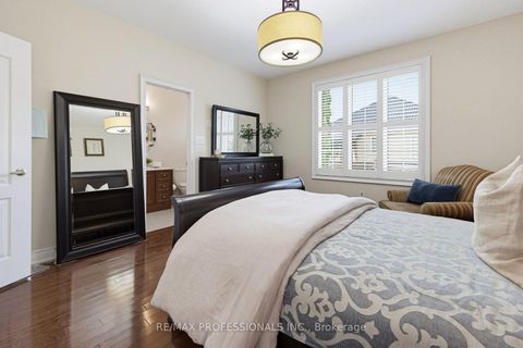 Photo 20 at 120 Isernia Crescent, Vellore Village, Vaughan