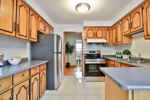 Photo 6 at 2636 Victoria Park Avenue, Pleasant View, Toronto