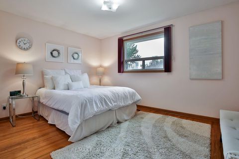 Photo 11 at 2636 Victoria Park Avenue, Pleasant View, Toronto