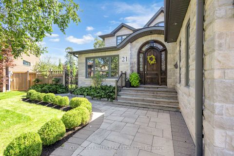Photo 2 at 21 Neiltree Court, Markland Wood, Toronto