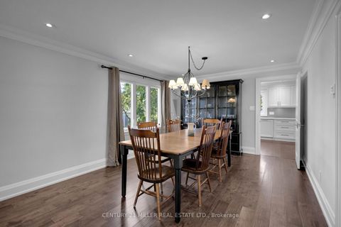 Photo 7 at 21 Neiltree Court, Markland Wood, Toronto