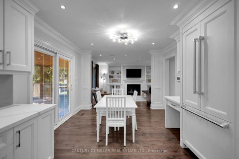 Photo 11 at 21 Neiltree Court, Markland Wood, Toronto