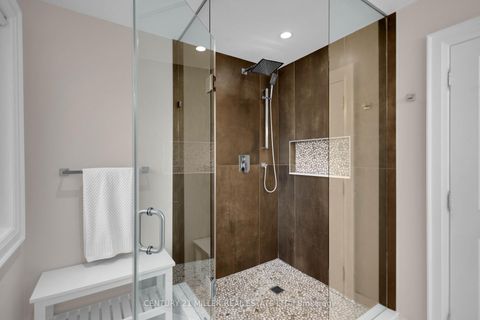 Photo 20 at 21 Neiltree Court, Markland Wood, Toronto