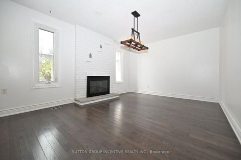 Photo 7 at 7 HURON Street, North Shore, Barrie