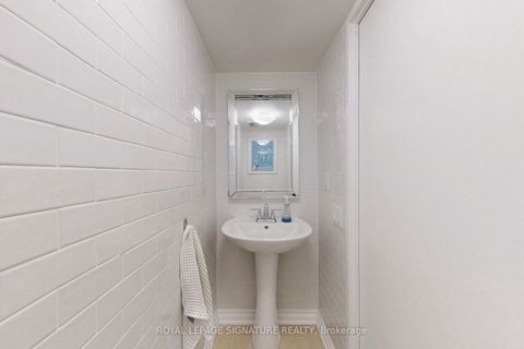 Photo 19 at 231 - 901 Queen Street W, Niagara, Toronto