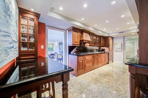 Photo 13 at 704 - 260 Heath Street W, Forest Hill South, Toronto
