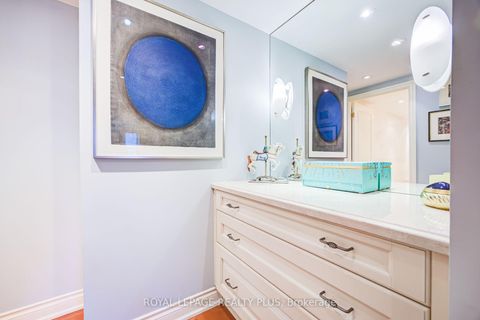 Photo 16 at 704 - 260 Heath Street W, Forest Hill South, Toronto