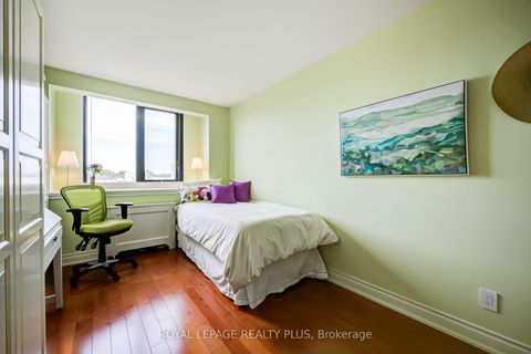 Photo 18 at 704 - 260 Heath Street W, Forest Hill South, Toronto