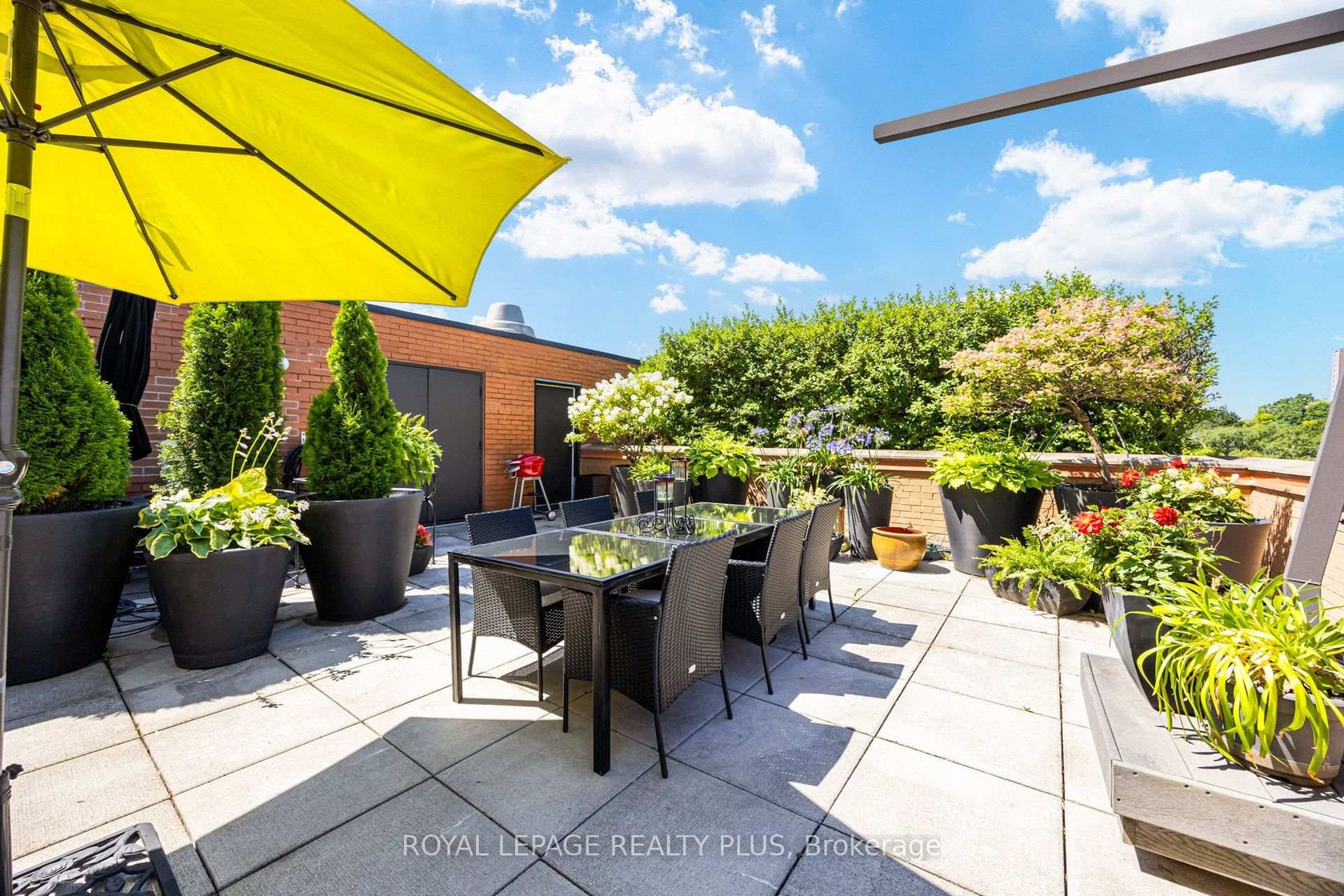 704 - 260 Heath Street W, Forest Hill South, Toronto by Loree Meneguzzi Real Estate 704 - 260 Heath Street W, Forest Hill South, Toronto