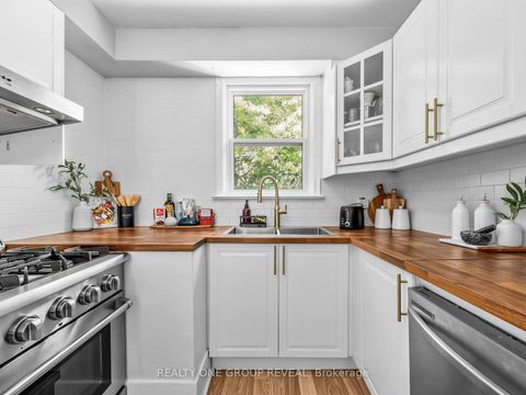 Photo 3 at 26 Glen Everest Road, Cliffside, Toronto