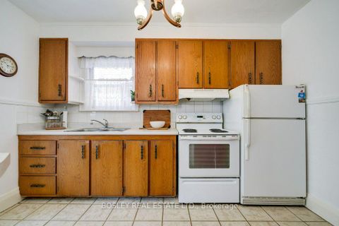 Photo 10 at 247 Melrose Avenue, Nortown, Toronto