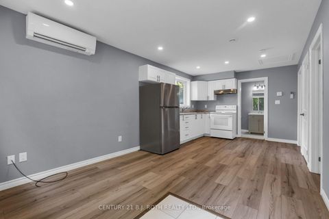Photo 15 at Units 1 + 2 + Co - 12 Dufferin Street, Sanford, Barrie