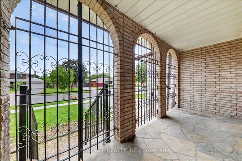 Photo 5 at 124 Honeywood Road, Jane Heights, Toronto