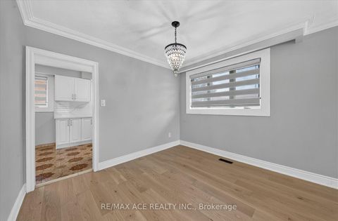 Photo 11 at 124 Honeywood Road, Jane Heights, Toronto