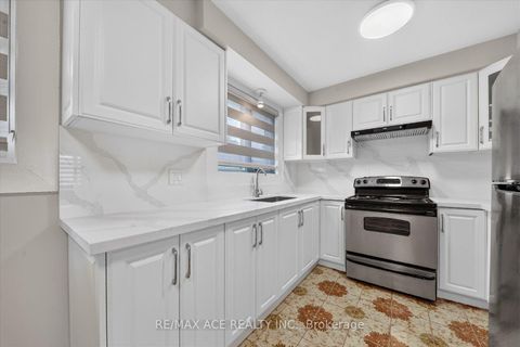 Photo 12 at 124 Honeywood Road, Jane Heights, Toronto