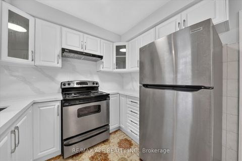 Photo 13 at 124 Honeywood Road, Jane Heights, Toronto