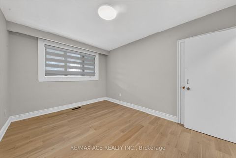 Photo 19 at 124 Honeywood Road, Jane Heights, Toronto