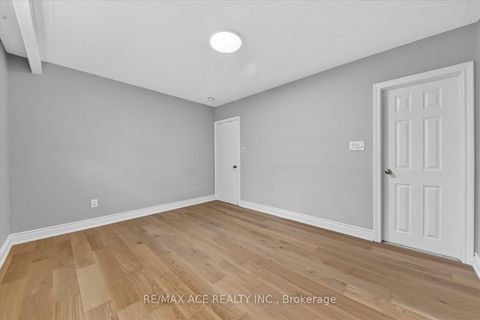 Photo 23 at 124 Honeywood Road, Jane Heights, Toronto