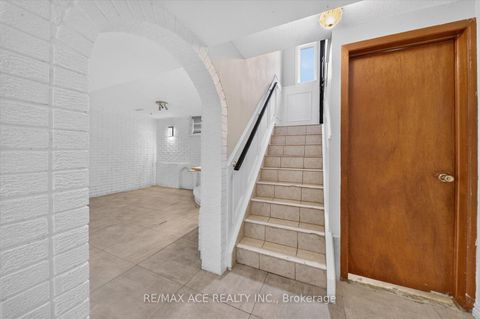 Photo 27 at 124 Honeywood Road, Jane Heights, Toronto