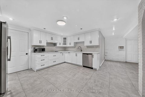 Photo 28 at 124 Honeywood Road, Jane Heights, Toronto