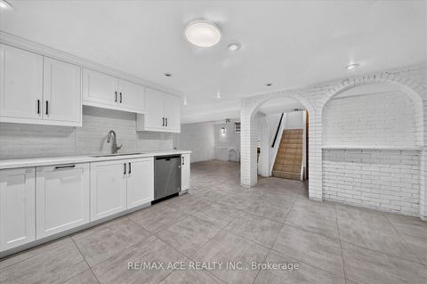 Photo 30 at 124 Honeywood Road, Jane Heights, Toronto