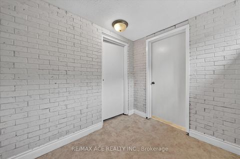 Photo 36 at 124 Honeywood Road, Jane Heights, Toronto
