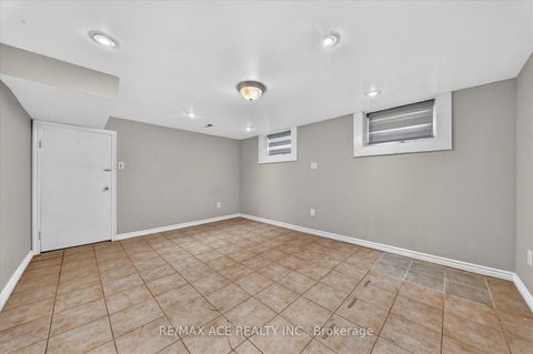Photo 38 at 124 Honeywood Road, Jane Heights, Toronto