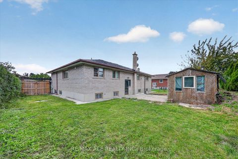 Photo 42 at 124 Honeywood Road, Jane Heights, Toronto