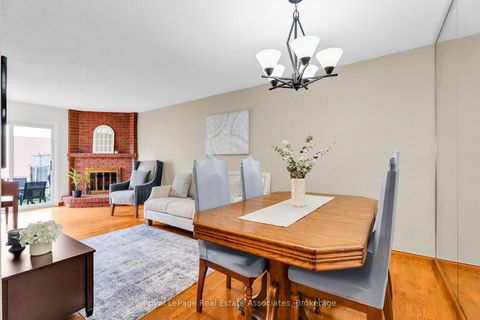 Photo 6 at 9 Windwood Drive, Clairville, Toronto