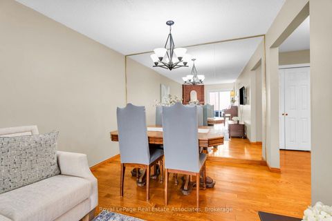 Photo 7 at 9 Windwood Drive, Clairville, Toronto