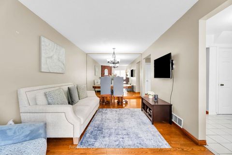 Photo 10 at 9 Windwood Drive, Clairville, Toronto