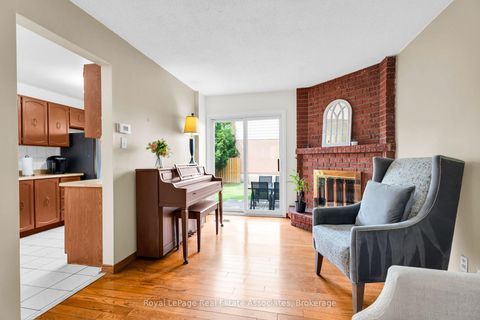 Photo 11 at 9 Windwood Drive, Clairville, Toronto