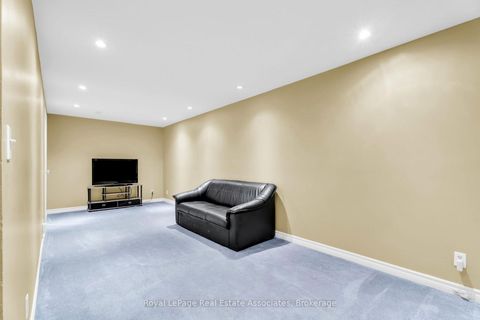 Photo 20 at 9 Windwood Drive, Clairville, Toronto
