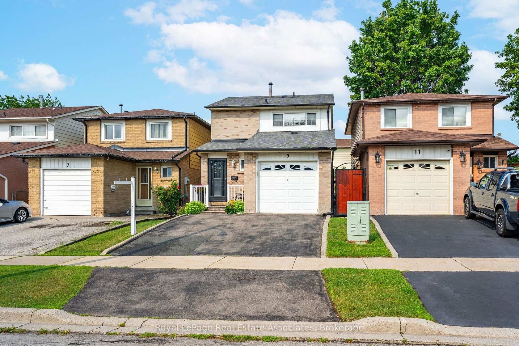 9 Windwood Drive, Clairville, Toronto photo 7