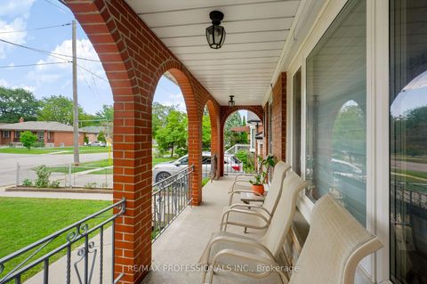 Photo 4 at 42 Woolgar Avenue, City Centre West, Toronto