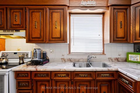 Photo 8 at 42 Woolgar Avenue, City Centre West, Toronto